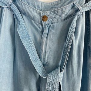 Palazzo four Pockets Chambray Pants. Very Relaxed Fit, Plated Waist, Soft Fabric